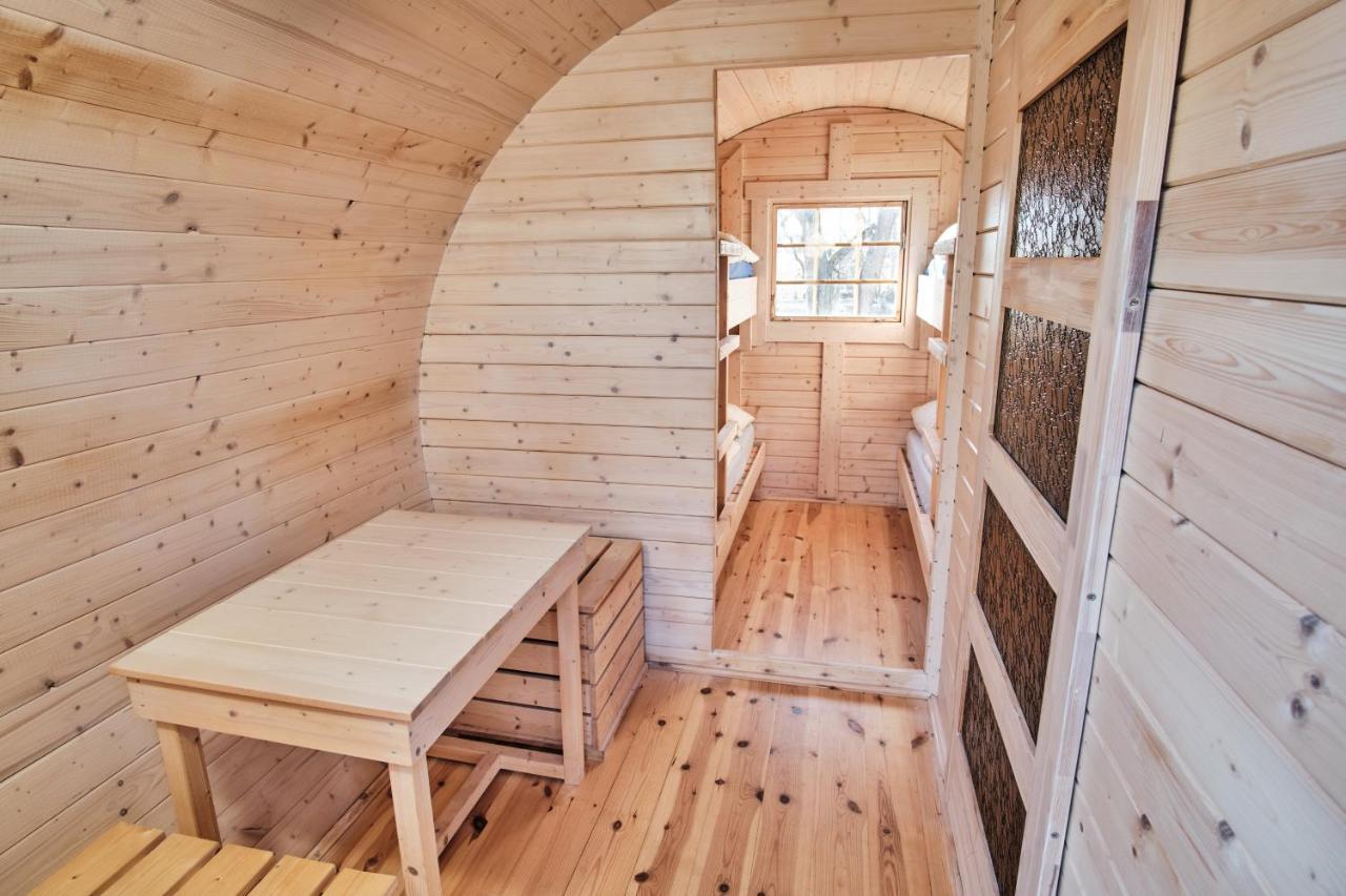 Viking Houses Strnadovsky Mlyn Jesenice  Экстерьер фото